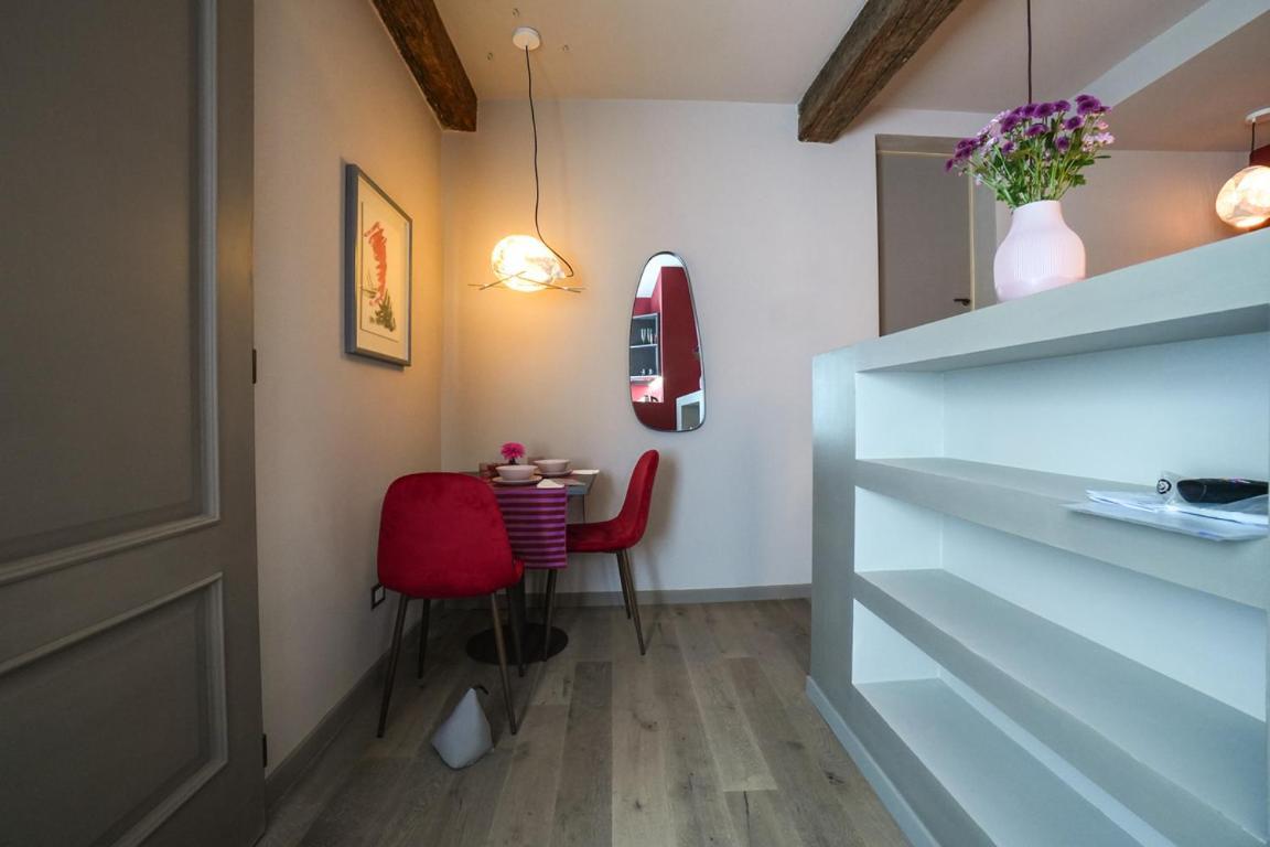 Sant'Eufemia 30 Bed & Breakfast Modena Bagian luar foto