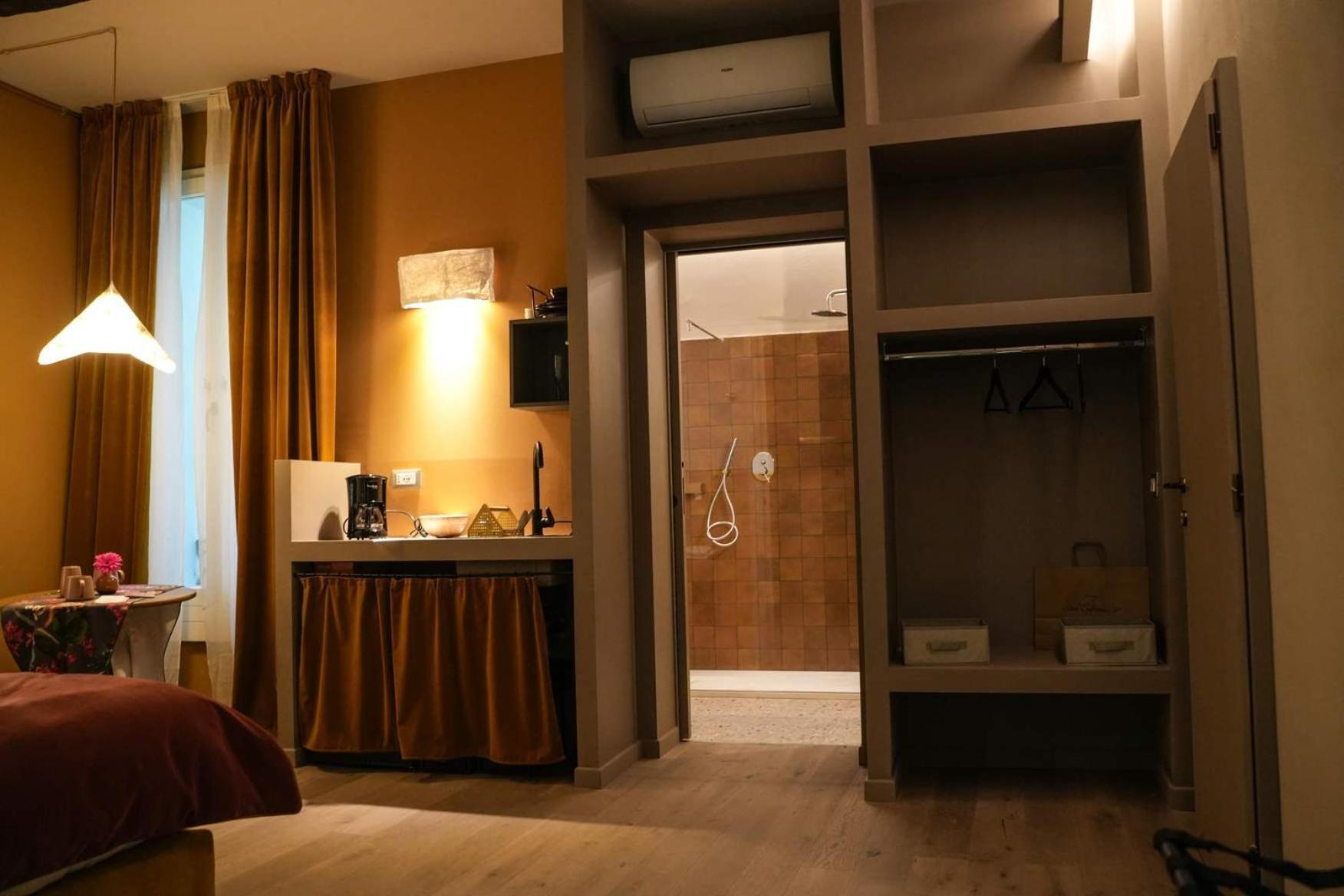 Sant'Eufemia 30 Bed & Breakfast Modena Bagian luar foto