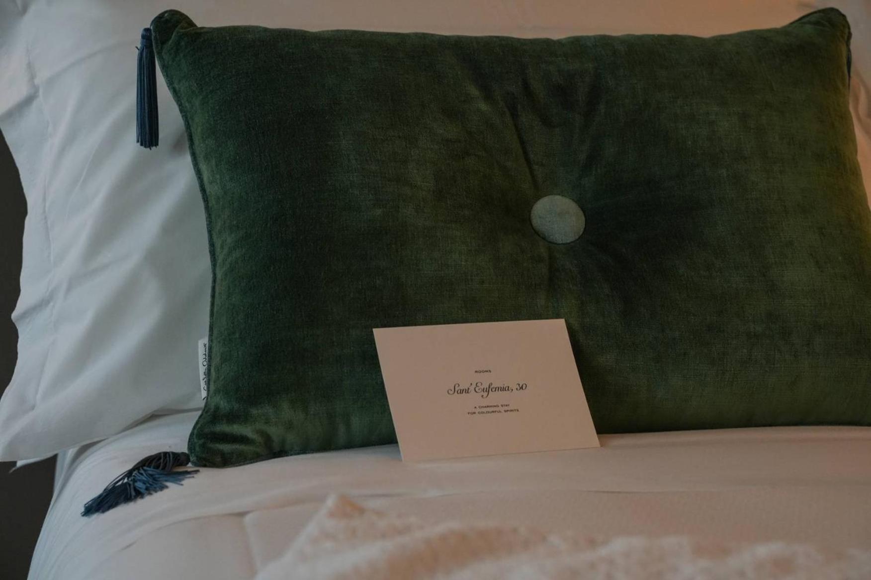 Sant'Eufemia 30 Bed & Breakfast Modena Bagian luar foto